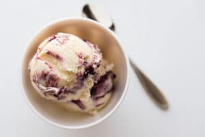 blackberry swirl ice cream