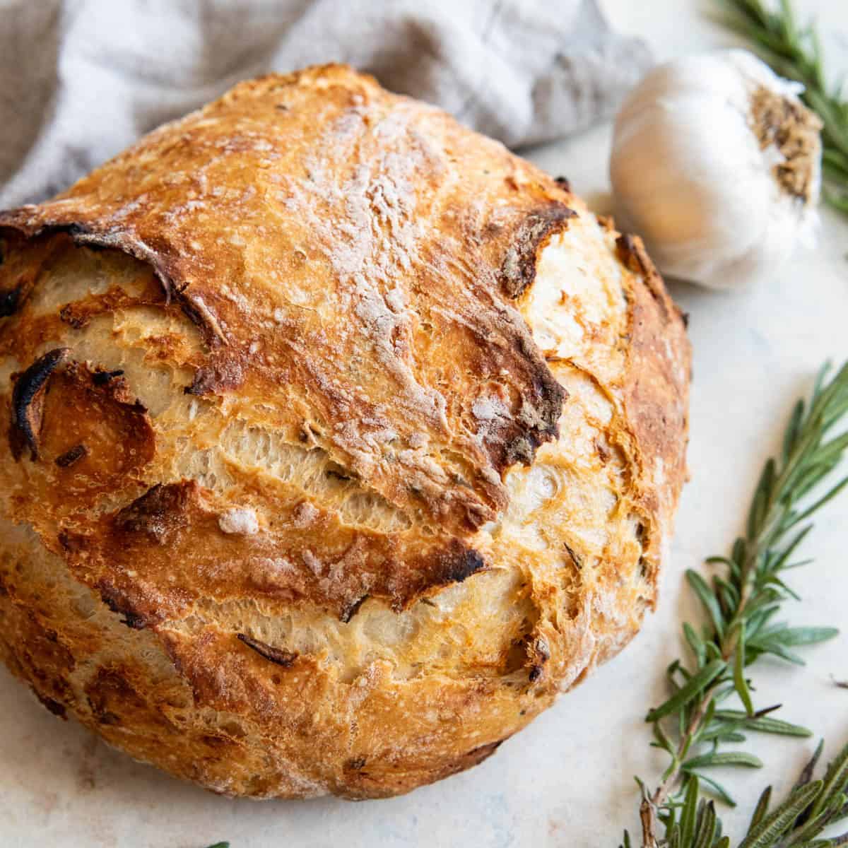 Roasted Garlic & Rosemary No Knead Artisan Bread