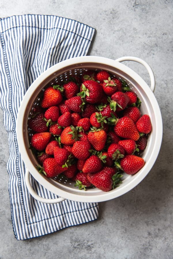 The BEST Fresh Strawberry Pie no Jello House Of Nash Eats