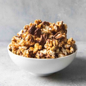 An image of a bowl of Twix caramel popcorn.