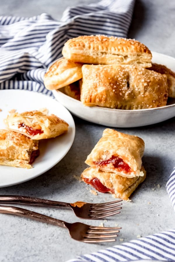 Guava Cream Cheese Cuban Pastries (Pastelitos De Guayaba Y Queso ...