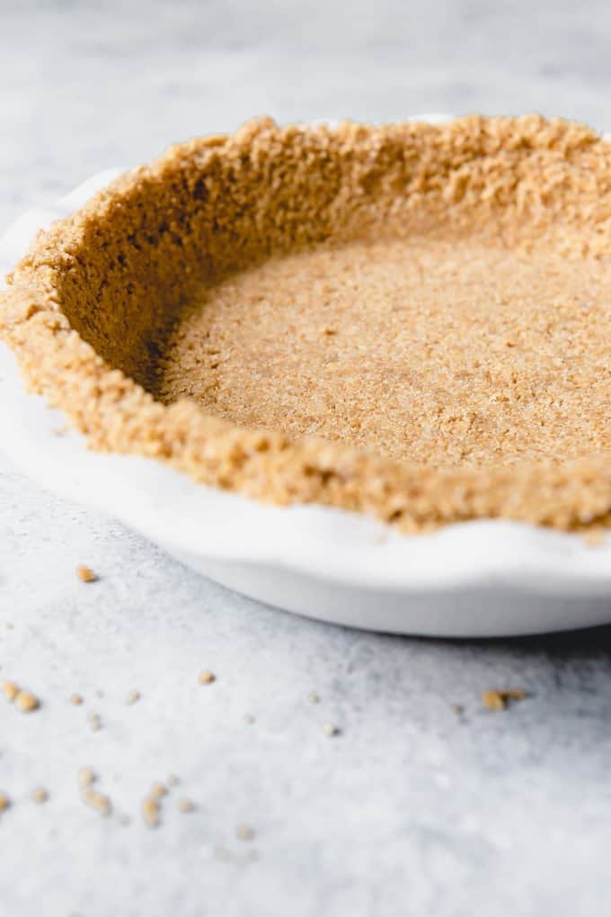An image of the best graham cracker crust for key lime pie.