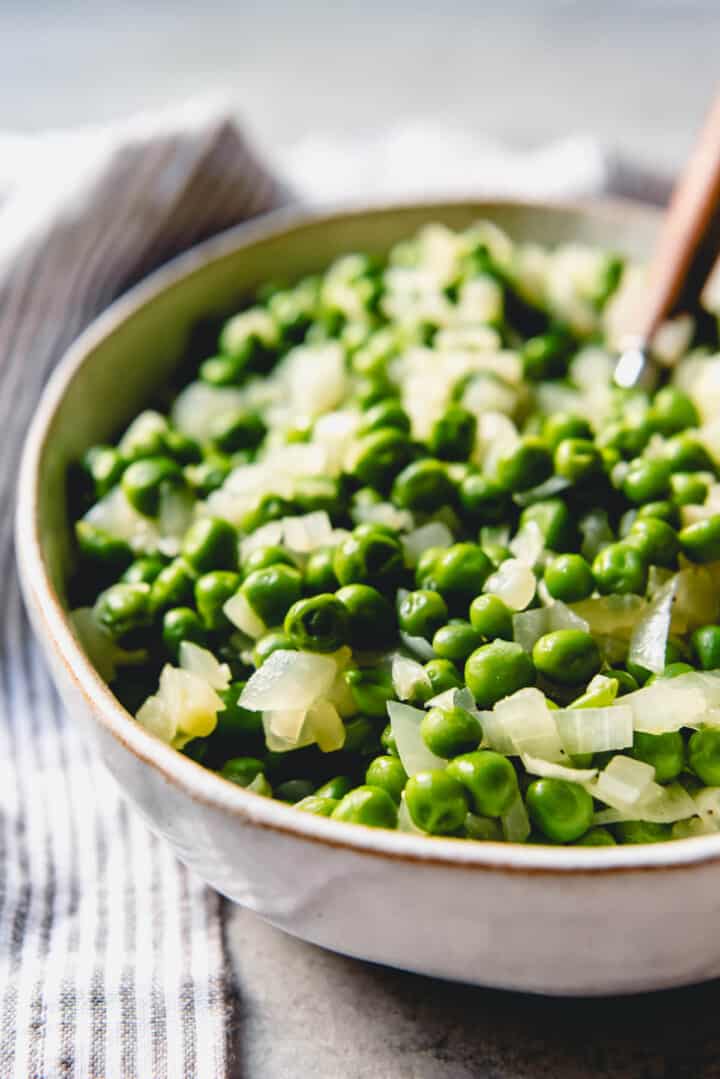 How to Cook Frozen Peas - House of Nash Eats