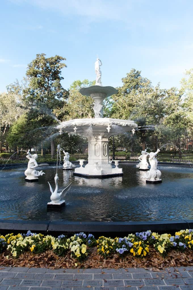 An image of the fountain at Forsythe Park in Savannah, Georgia.