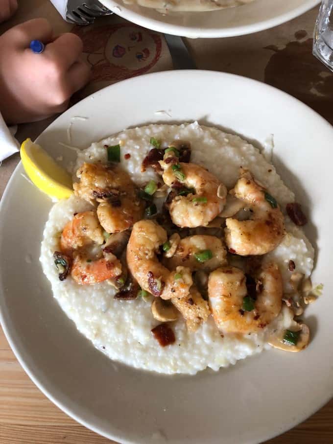 An image of shrimp and grits.