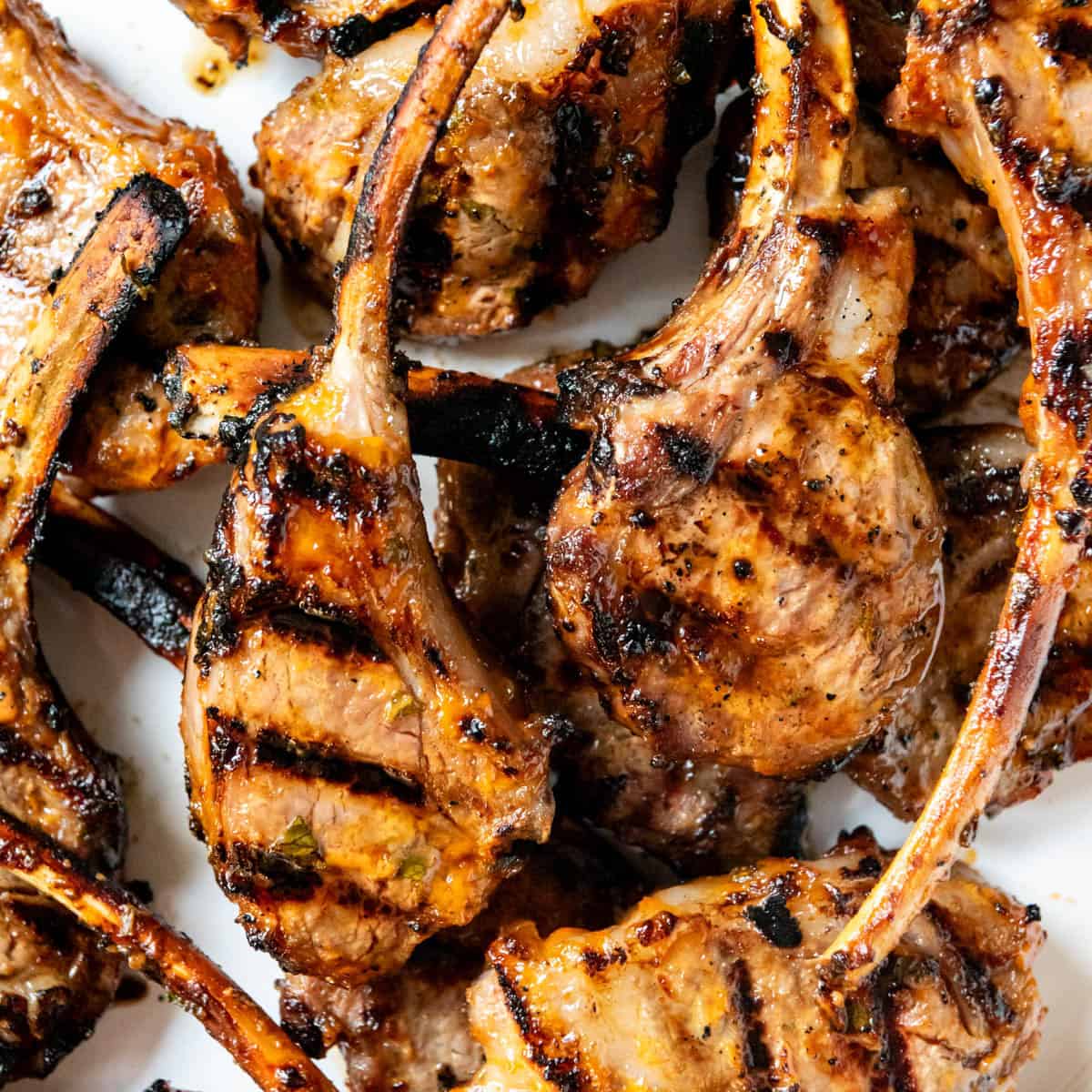Sriracha Mayo Marinated Grilled Lamb Chops