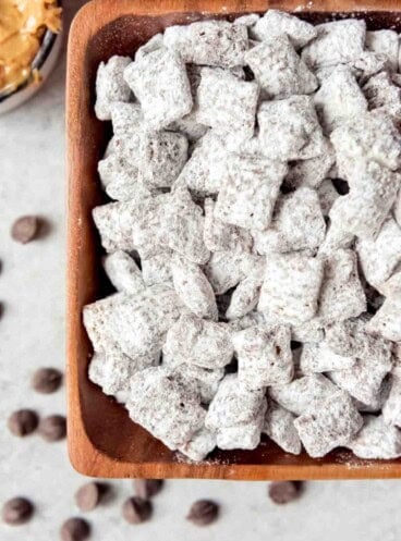 An image of a bowl of Chex Mix puppy chow.