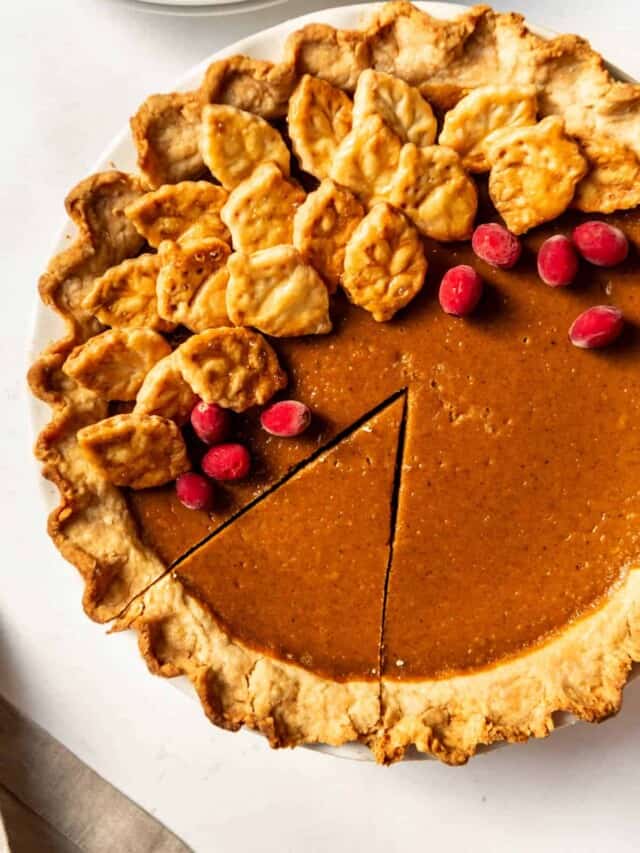 Easy Homemade Pumpkin Pie Recipe - House of Nash Eats