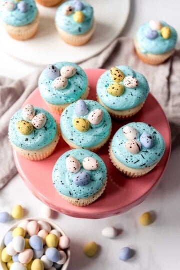 Easy Robin's Egg Speckled Easter Cupcakes - House of Nash Eats