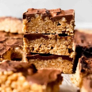 An image of a stack of peanut butter chocolate rice krispie treats.