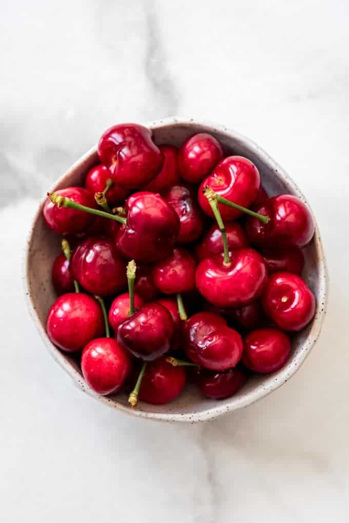 A bowl of fresh cherries.