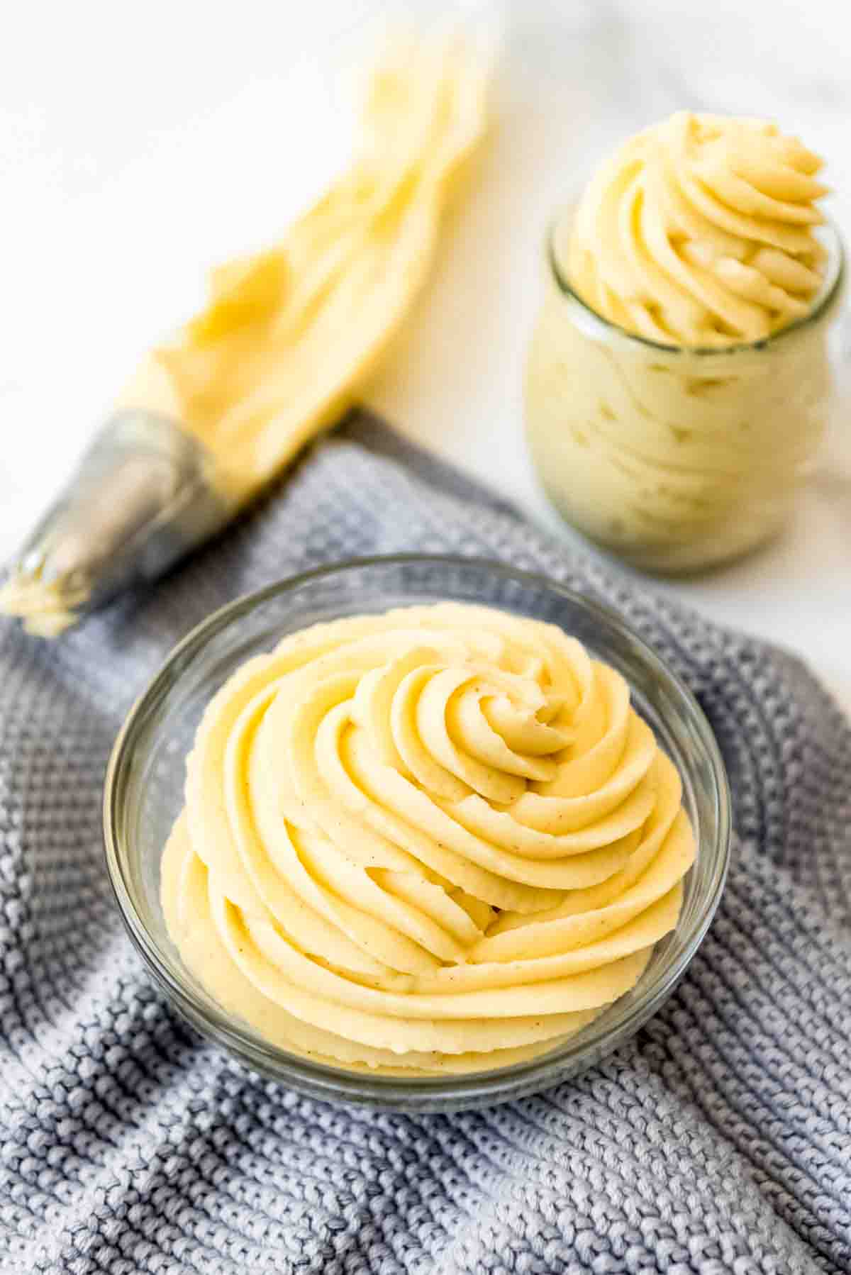 French vanilla pastry cream in a bowl.