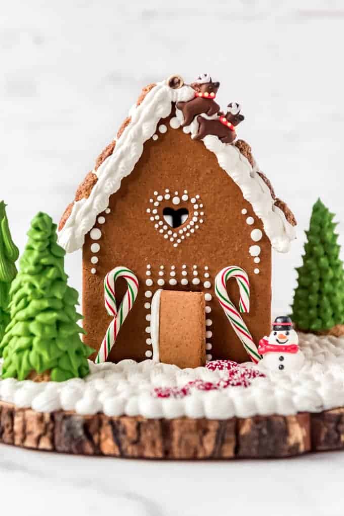 WILTON GINGERBREAD HOUSE NOVELTY SHAPE COOKIE PAN Christmas Baking, Holiday  Pan