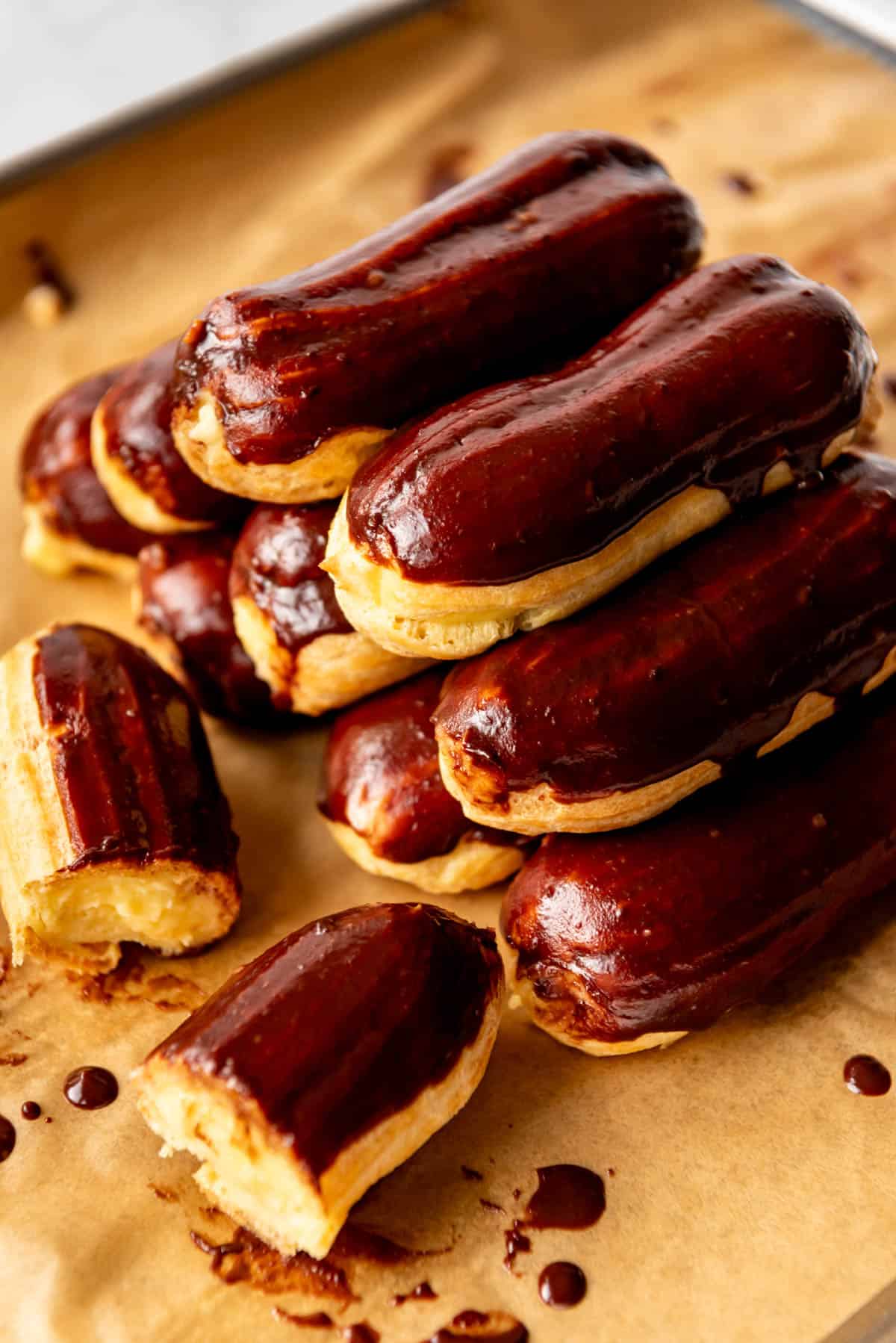 a pyramid of stacked eclairs