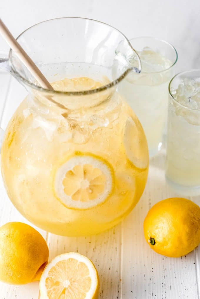 https://houseofnasheats.com/wp-content/uploads/2021/05/Homemade-Lemonade-15-680x1019.jpg