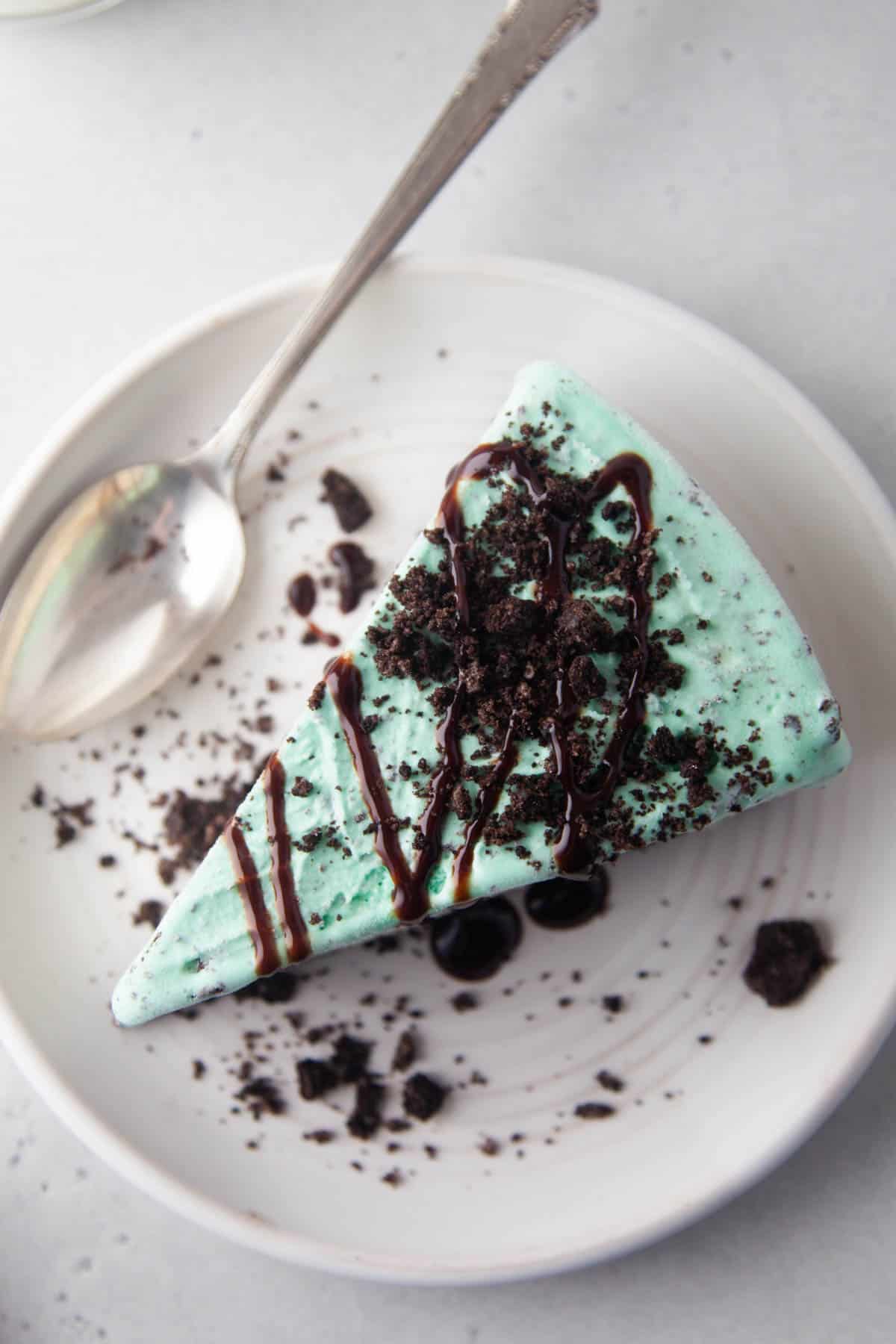 a slice of ice cream pie on a plate