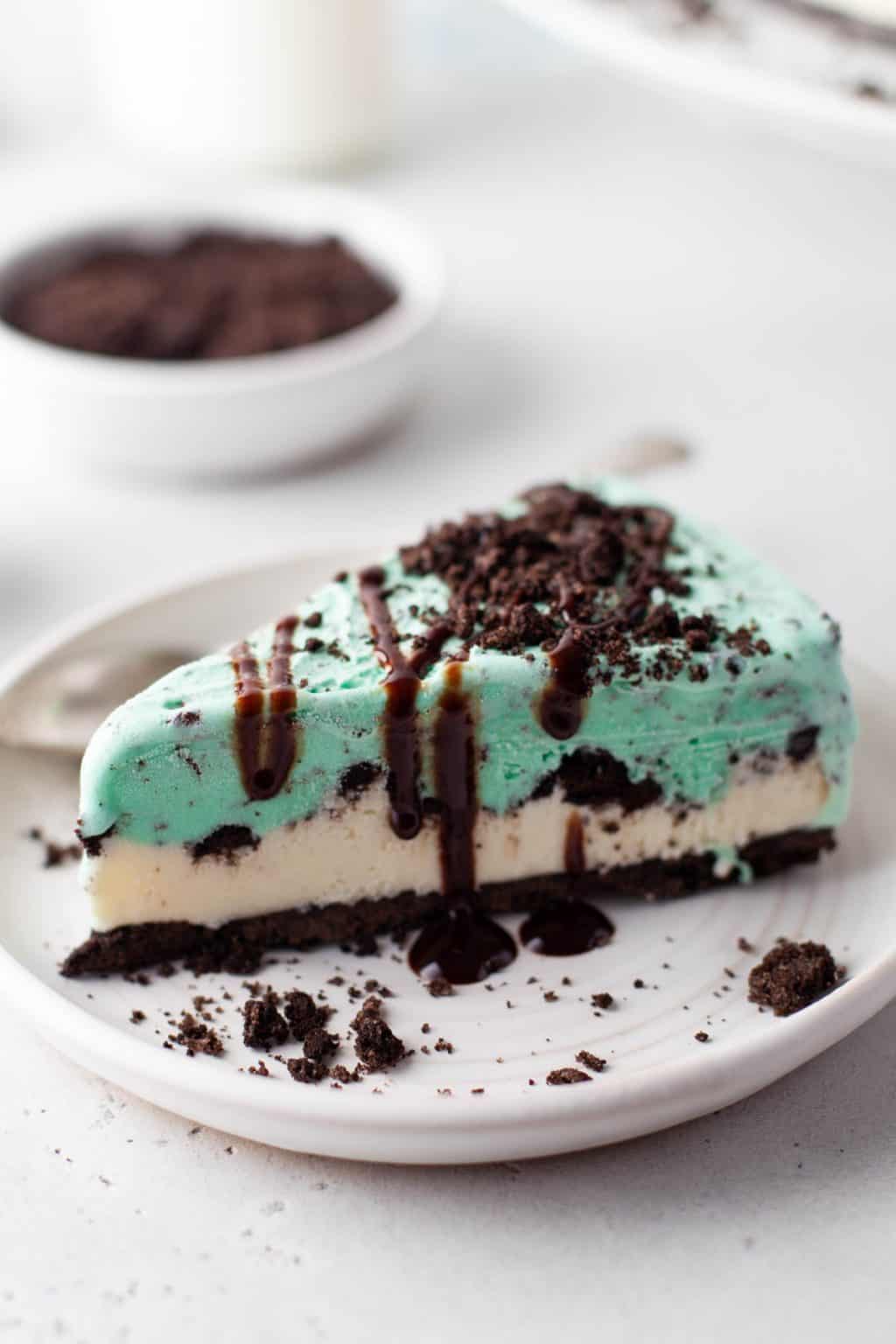 Easy Grasshopper Ice Cream Pie - House of Nash Eats