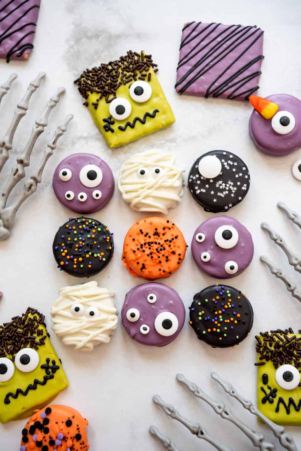 Halloween Chocolate Covered Oreos - House of Nash Eats