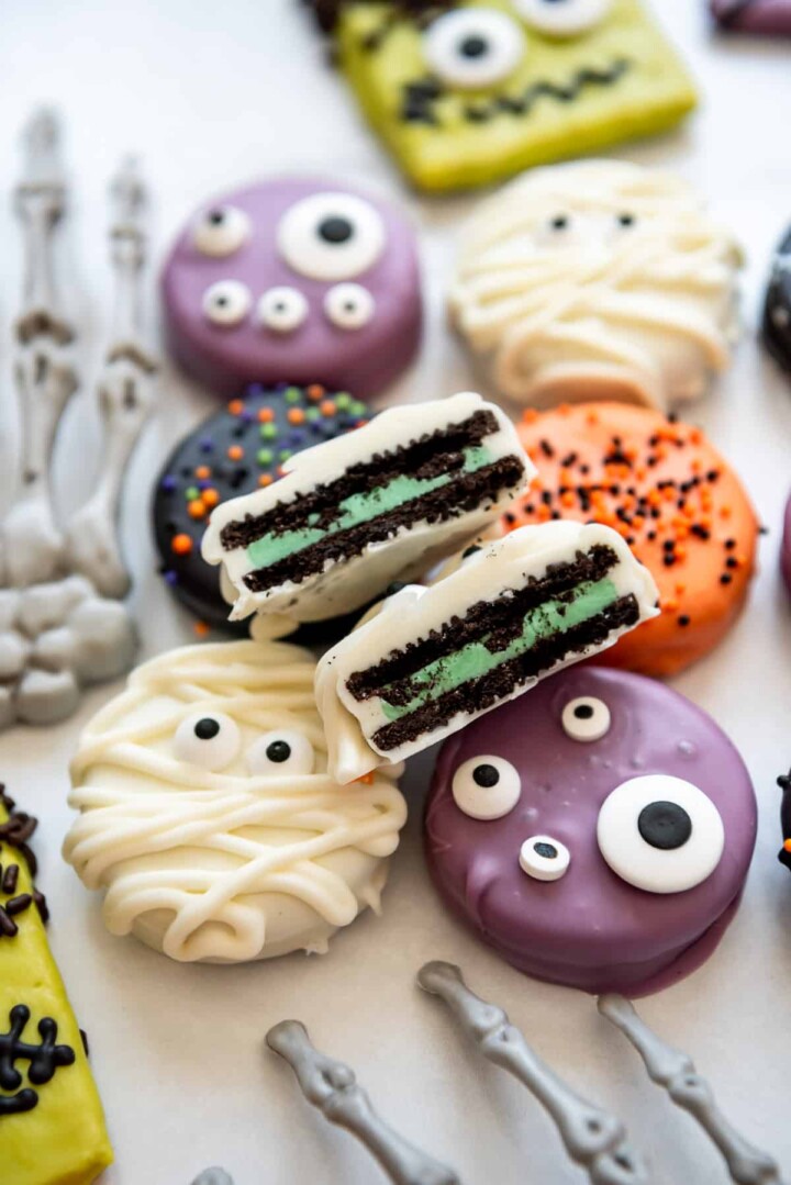 Halloween Chocolate Covered Oreos - House of Nash Eats