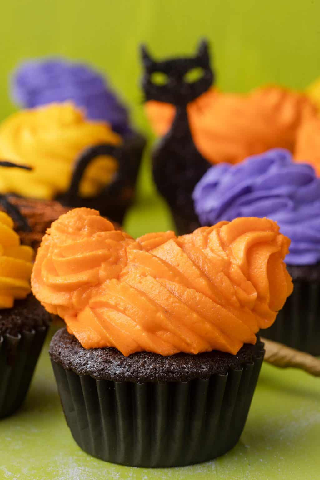 Hocus Pocus Halloween Cupcakes - Spooktacular!