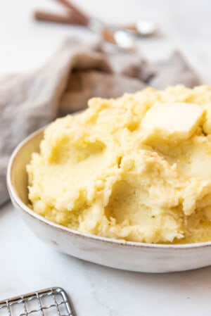 Fluffy Instant Pot Mashed Potatoes - House Of Nash Eats