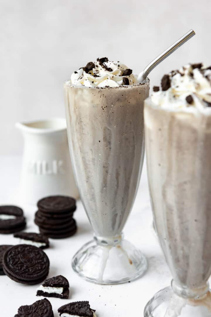 Easy Oreo Milkshake (Only 3 Ingredients!) - House of Nash Eats