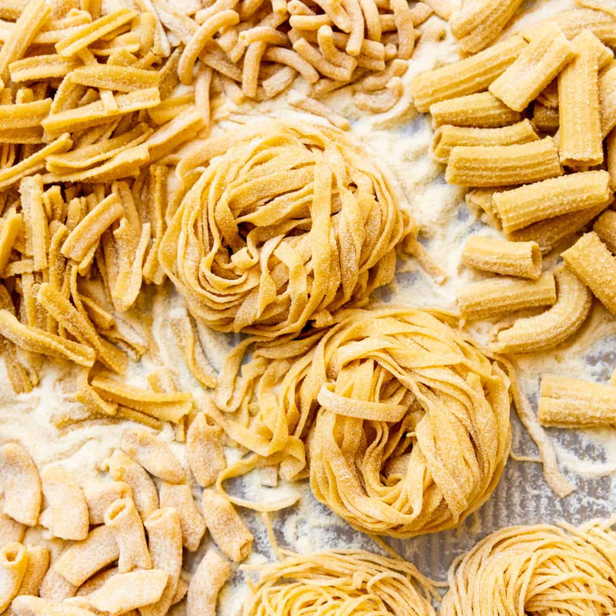 5 Of The Best Noodle/Pasta Makers To Prepare Fresh Noodles At Home