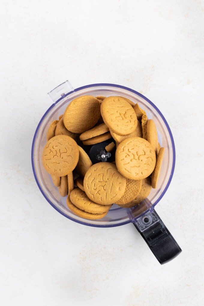 Gingersnap cookies in a food processor.