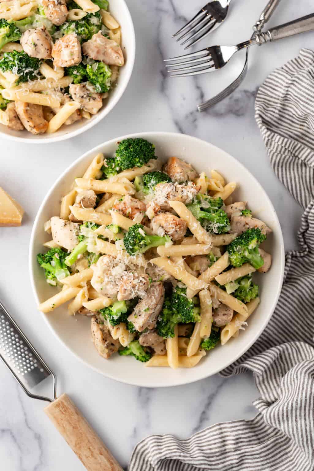 Chicken Broccoli Pasta (Chicken con Broccoli) - House of Nash Eats