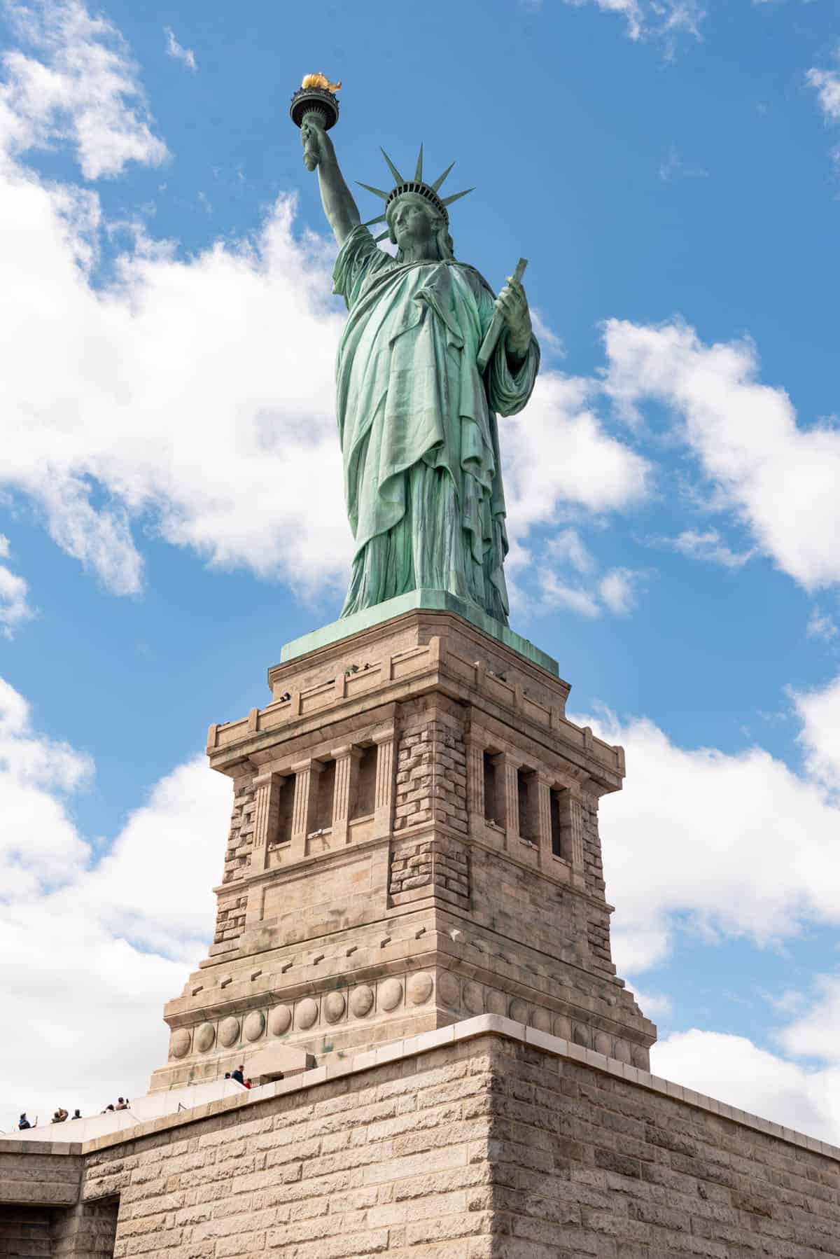 An image of the Statue of Liberty on its pedastal.