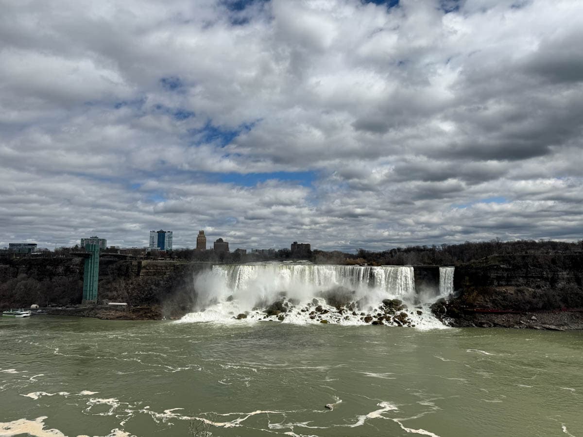 An image of the American side of Niagara Falls, taken from the Canadian side.