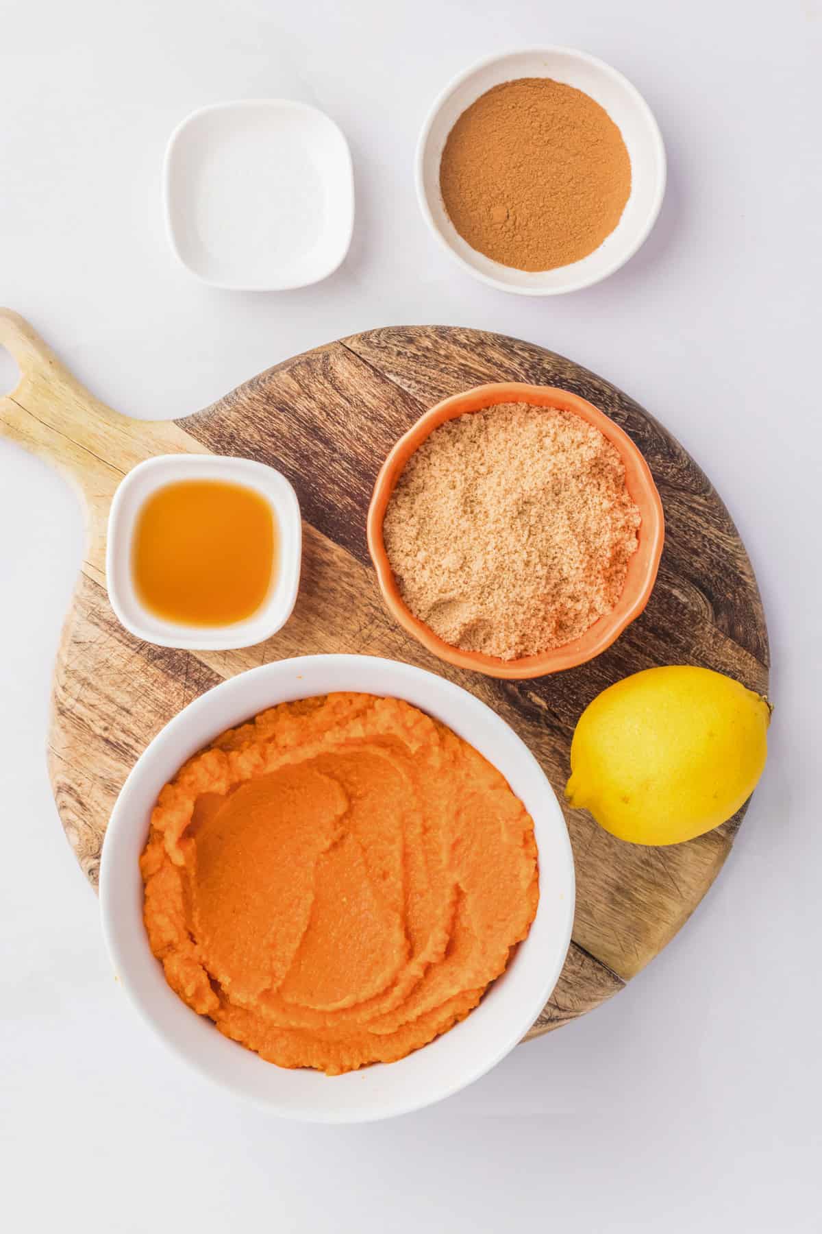 Ingredients for making pumpkin butter.