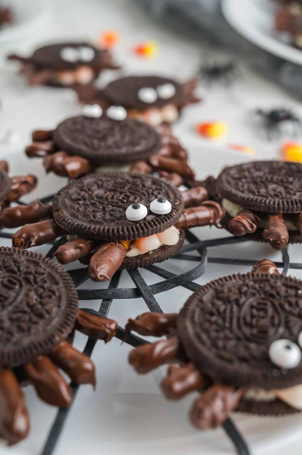 An image of Halloween Oreo spiders.