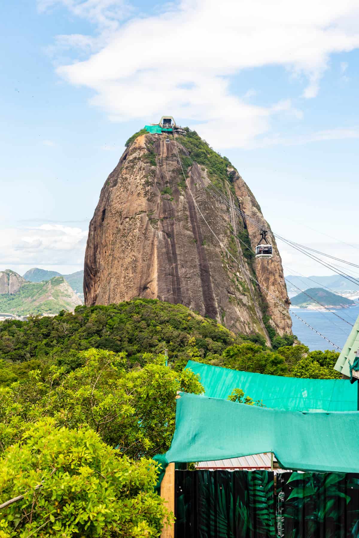 An image of the cable cars on Sugar Loaf Mountain in Rio de Janeiro.