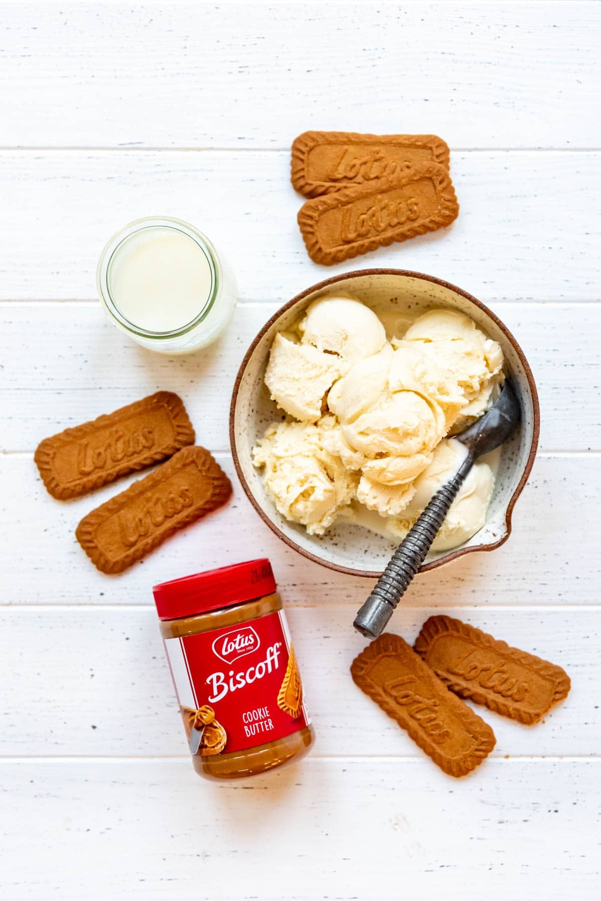 Ingredients for making a cookie butter milkshake.