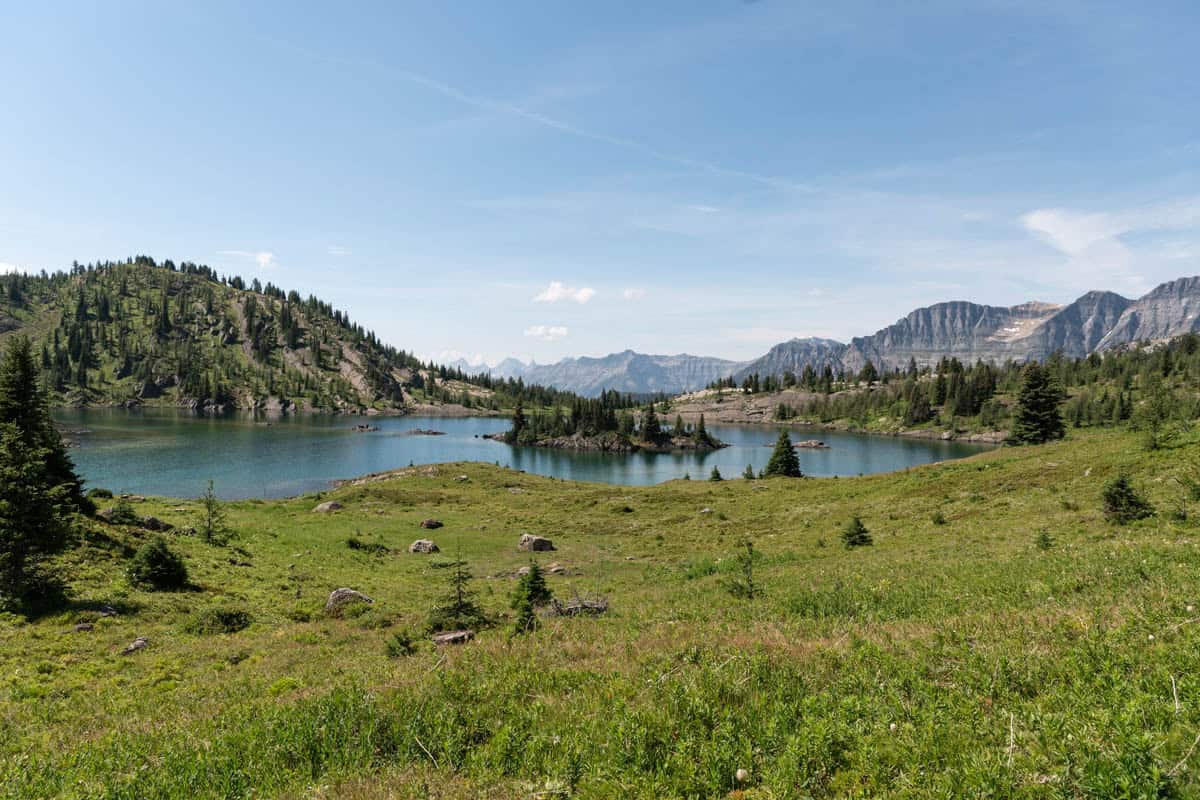 An image of the highest alpine lake in Canada.