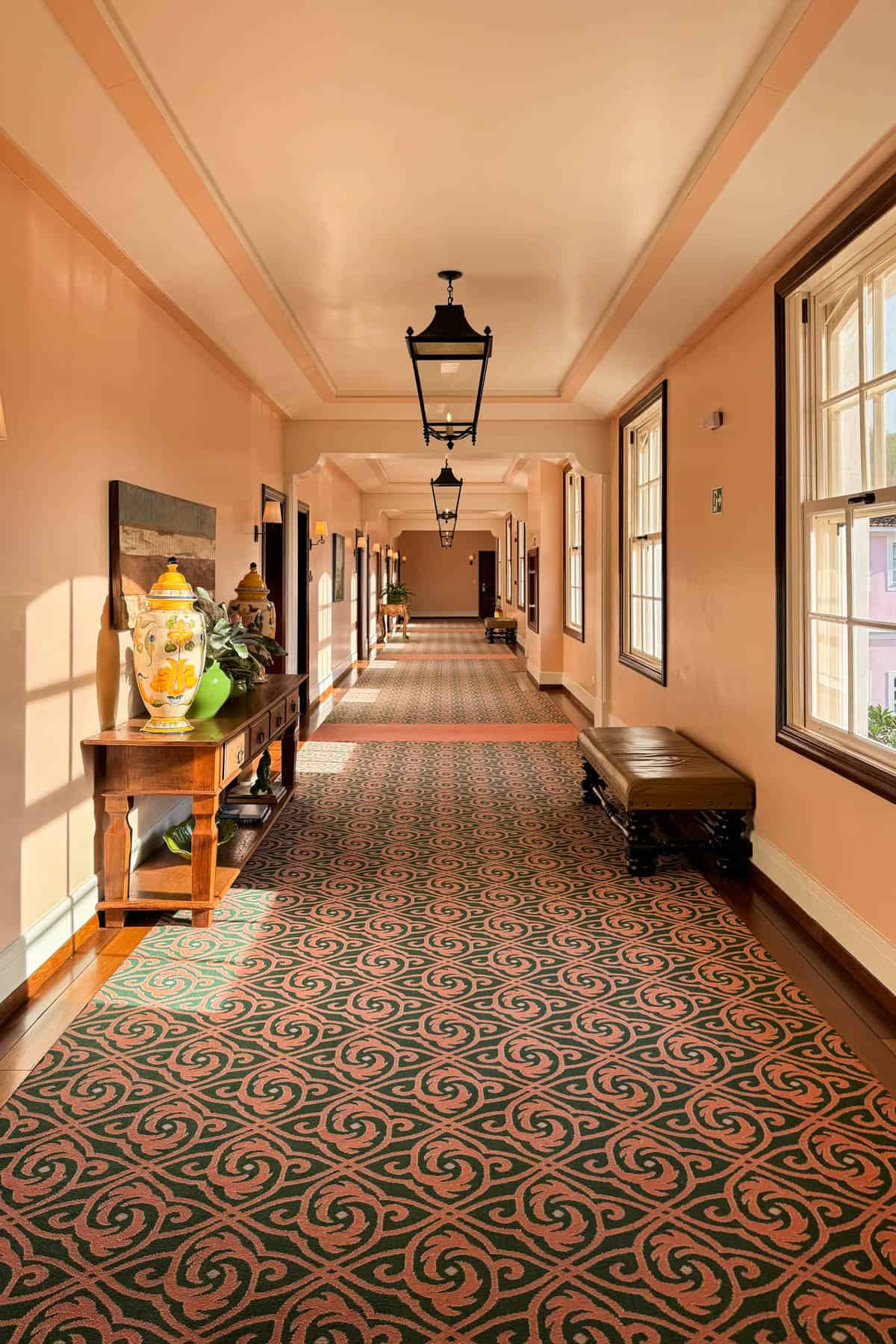An image of the hallway at Hotel das Cataras in Brazil.
