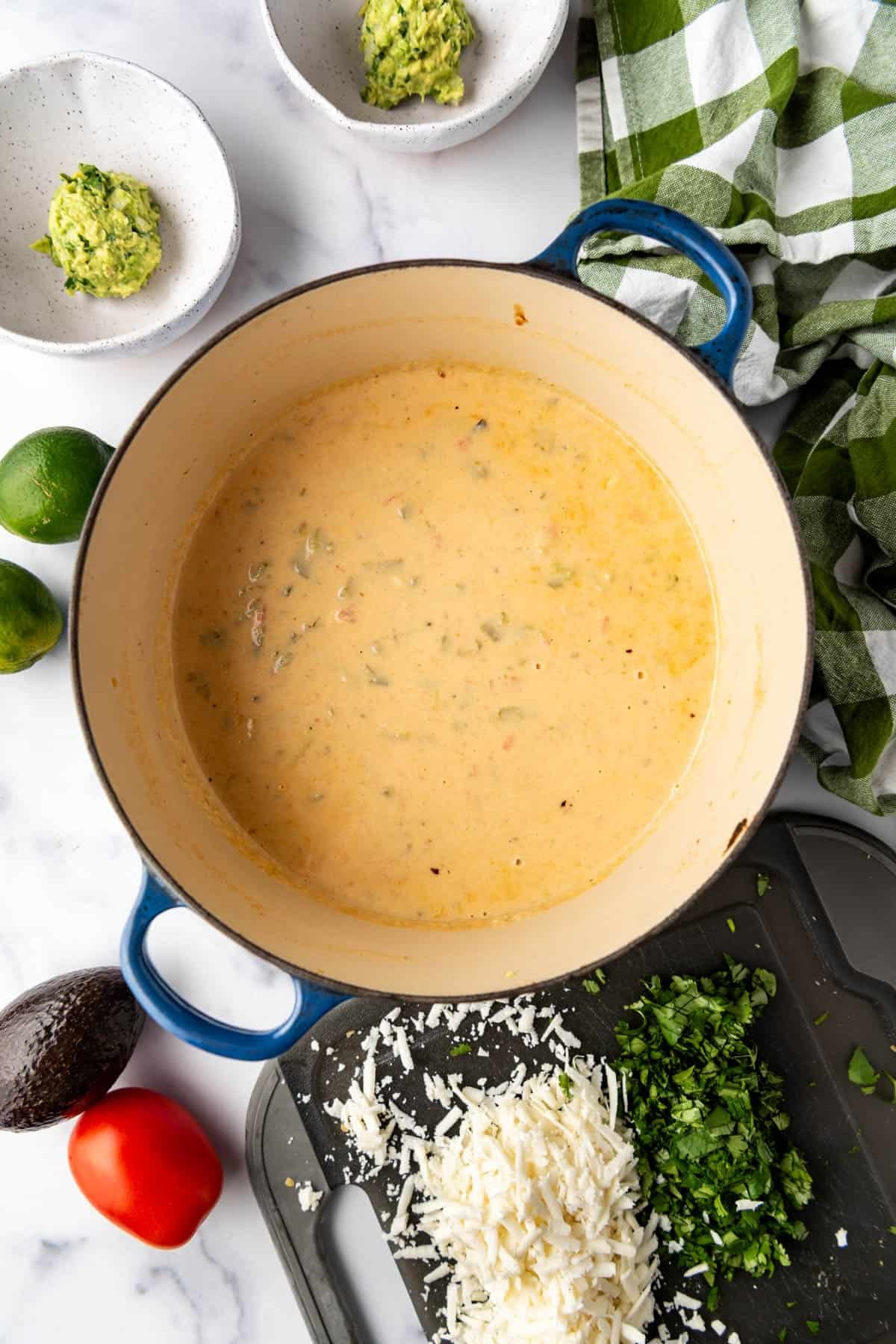 A finished pot of queso.