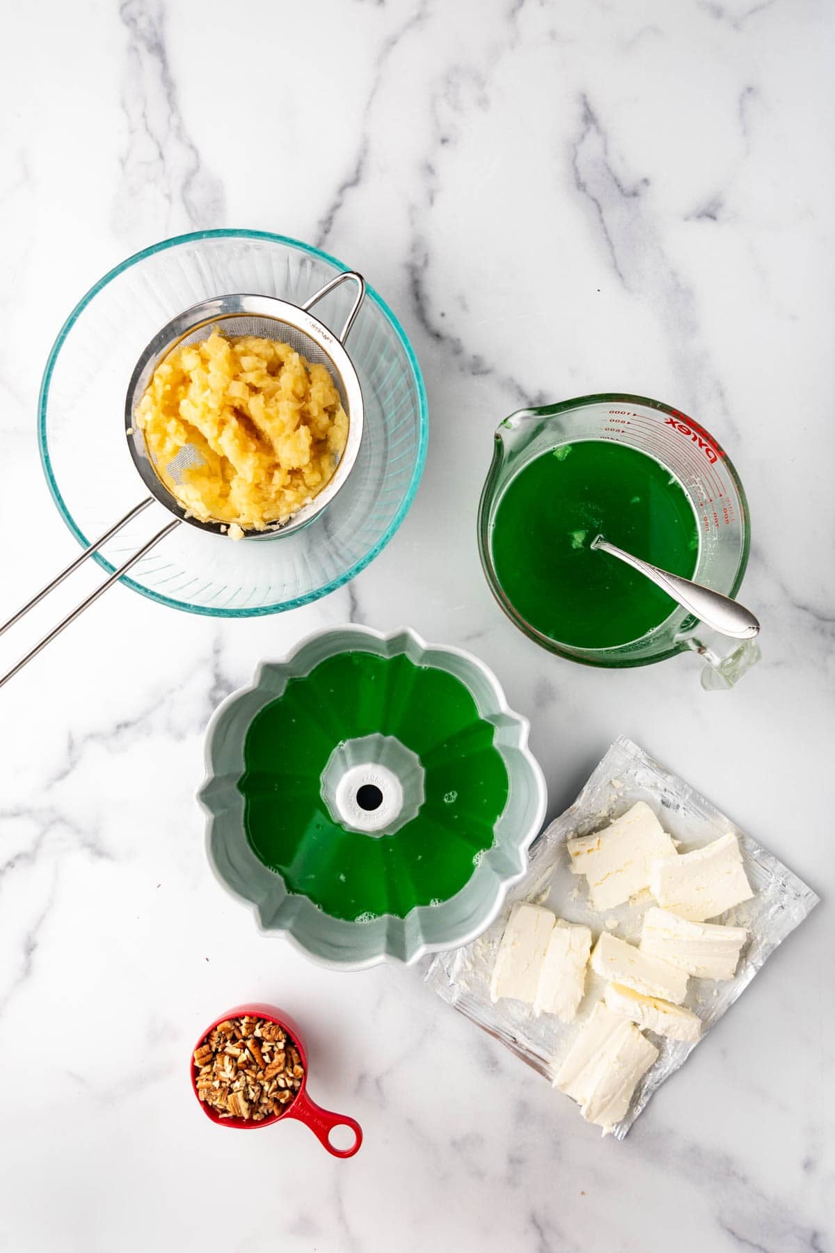 Green Jell-O ingredients.