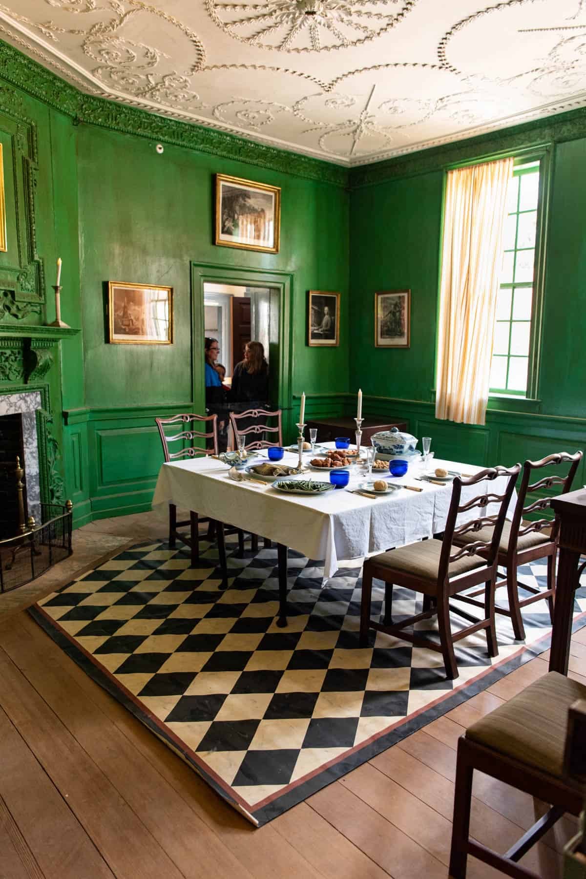 The green dining room at Mount vernon.